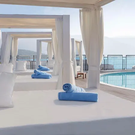 Susona Bodrum, Lxr & 5* טורבה