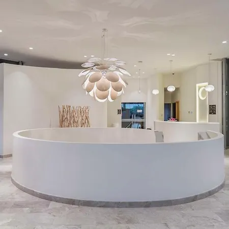 Susona Bodrum, Lxr & منتجع توربا