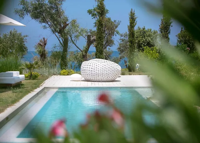 Susona Bodrum, Lxr &